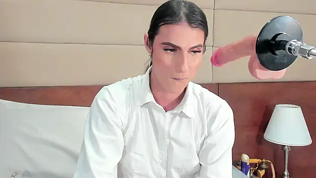 Snapshot of shantall_skinny chatting on 10/10/25, 04:02 shantall skinny online show from 10/10/25, 04:02