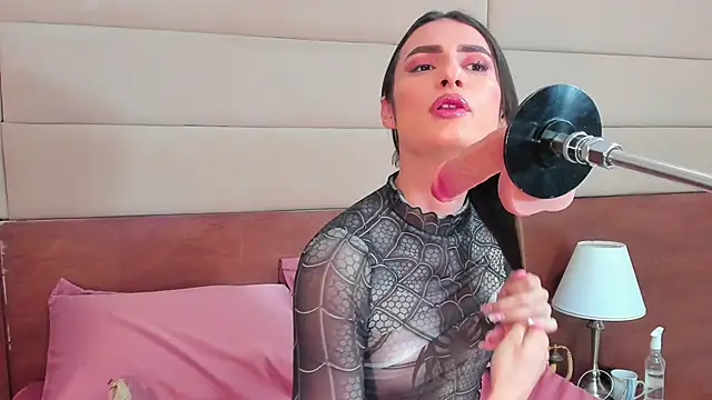 shantall skinny online show from 10/25/25, 03:49