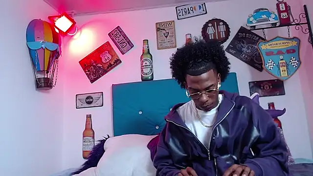 lili roussi online show from 12/20/25, 10:23