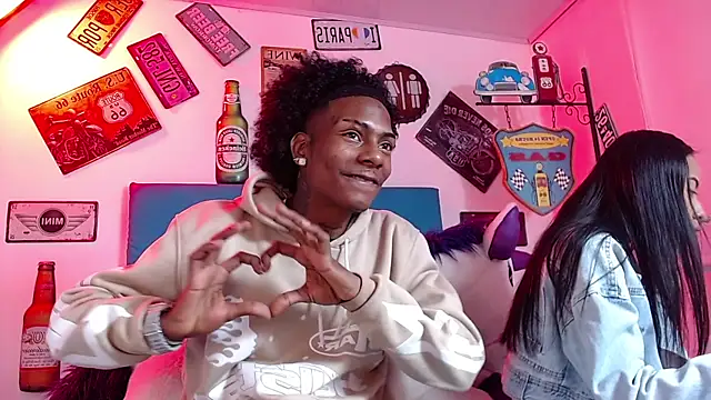 lili roussi online show from 10/16/25, 01:03