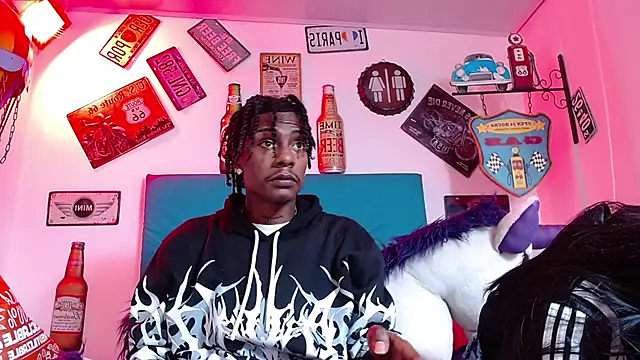 lili roussi online show from 10/30/25, 01:15