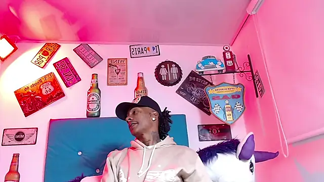 lili roussi online show from 11/04/25, 12:14