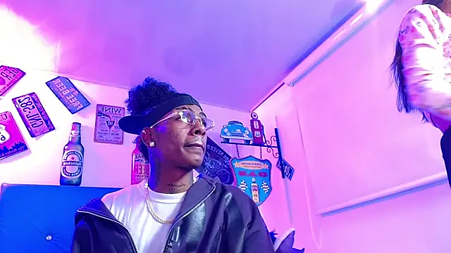 lili roussi online show from 11/15/25, 12:47