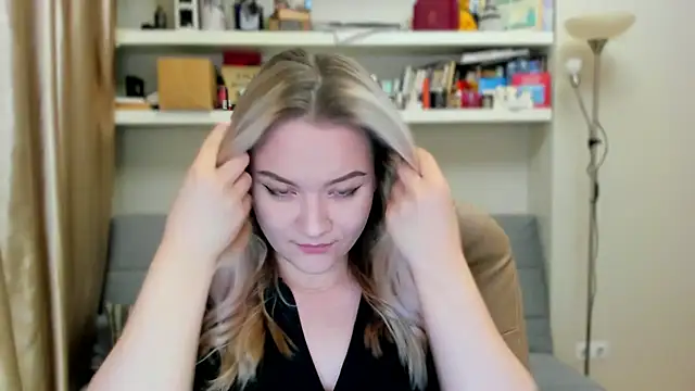 Kara Smith  online show from 10/25/25, 10:32