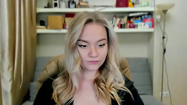 Kara Smith  online show from 11/05/25, 10:57