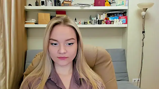 Snapshot of Kara_Smith_ chatting on 03/11/25, 11:58 Kara Smith online show from 03/11/25, 11:58