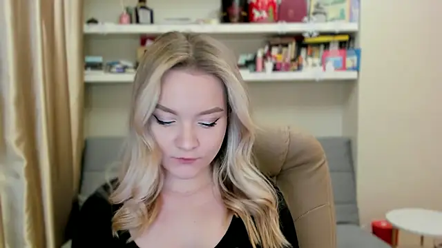 Kara Smith  online show from 02/28/26, 11:59