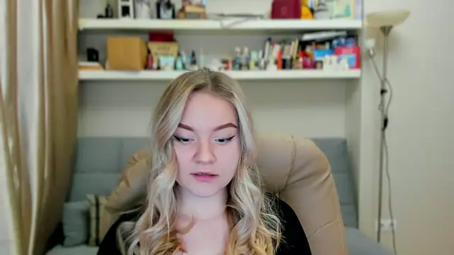 Kara Smith  online show from 11/14/25, 01:42