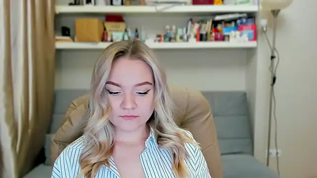 Kara Smith  online show from 11/09/25, 10:36