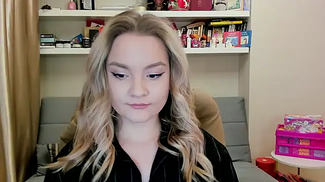 Kara Smith  online show from 04/03/26, 12:28