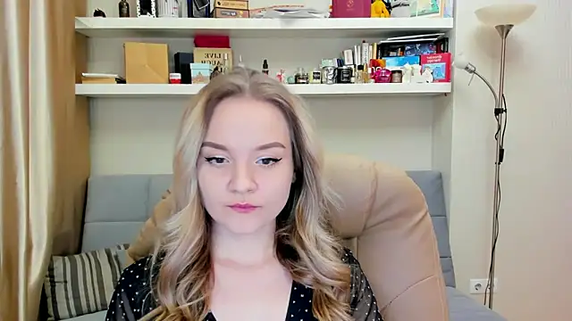 Snapshot of Kara_Smith_ chatting on 01/10/25, 11:50 Kara Smith online show from 01/10/25, 11:50