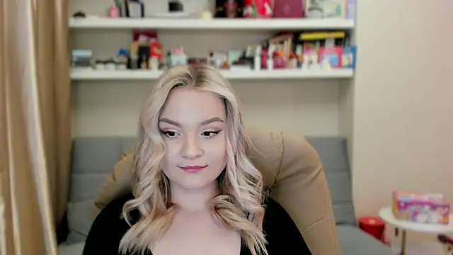 Kara Smith  online show from 05/03/26, 10:35