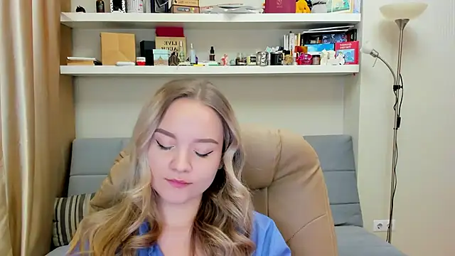 Snapshot of Kara_Smith_ chatting on 01/18/25, 10:49 Kara Smith online show from 01/18/25, 10:49