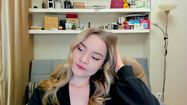 Snapshot of Kara_Smith_ chatting on 01/22/25, 12:06 Kara Smith online show from 01/22/25, 12:06