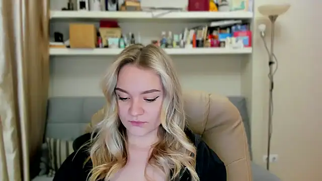 Kara Smith  online show from 10/23/25, 10:52