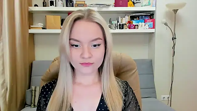Snapshot of Kara_Smith_ chatting on 02/28/25, 11:56 Kara Smith online show from 02/28/25, 11:56