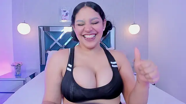 Snapshot of dullce77 chatting on 09/24/25, 07:48 dullce77 online show from 09/24/25, 07:48