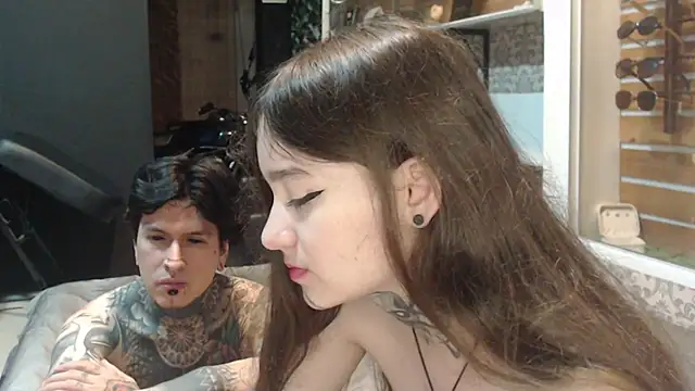Snapshot of Alucard-Carmila chatting on 10/12/25, 11:06 Alucard-Carmila online show from 10/12/25, 11:06