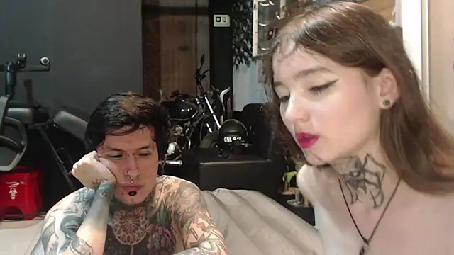 Snapshot of Alucard-Carmila chatting on 09/11/25, 04:01 Alucard-Carmila online show from 09/11/25, 04:01