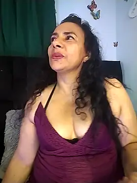 AlexaNovoa  online show from 04/23/26, 01:23