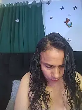 Snapshot of AlexaNovoa_ chatting on 07/05/26, 01:54 AlexaNovoa online show from 07/05/26, 01:54
