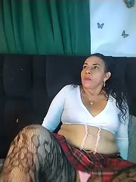 AlexaNovoa  online show from 06/02/26, 01:38