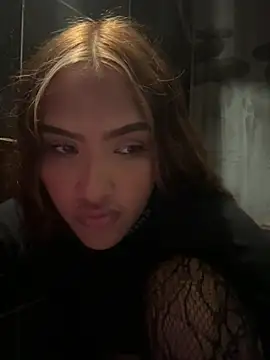 iamsara 21 online show from 05/26/26, 05:05