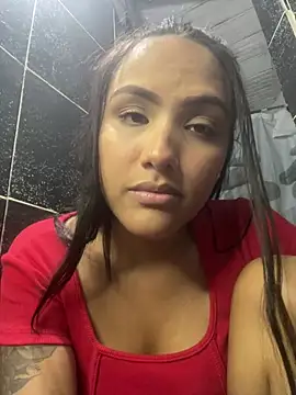 Snapshot of iamsara_21 chatting on 03/01/26, 12:32 iamsara 21 online show from 03/01/26, 12:32