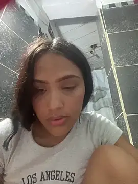 Snapshot of iamsara_21 chatting on 02/22/26, 02:14 iamsara 21 online show from 02/22/26, 02:14