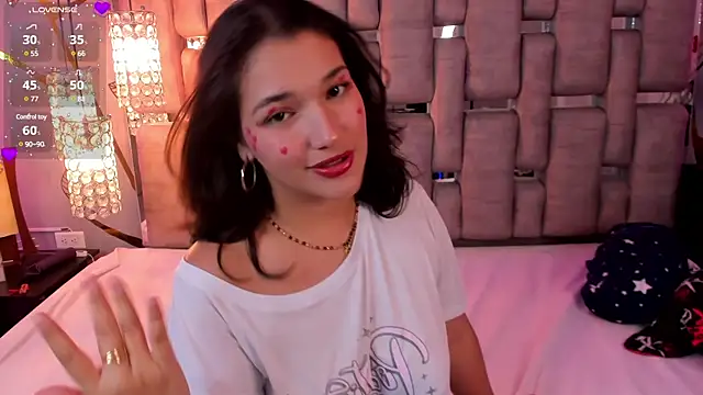 Snapshot of DivineMegan chatting on 03/15/25, 04:02 DivineMegan online show from 03/15/25, 04:02