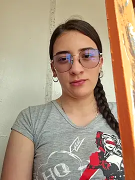 HOLY DOLL online show from 12/05/25, 07:23