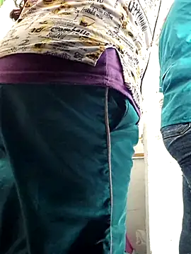 HOLY DOLL online show from 11/04/25, 07:39