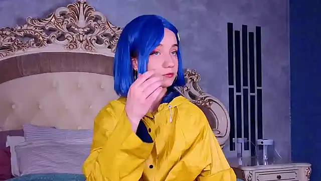 Gia Riccardo online show from 10/31/25, 03:52