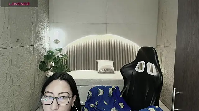 Snapshot of valeria_a1 chatting on 05/23/26, 03:05 valeria a1 online show from 05/23/26, 03:05