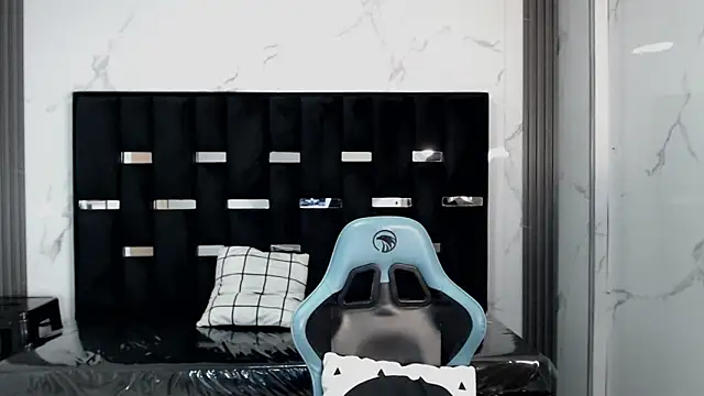 valeria a1 online show from 04/18/26, 02:47