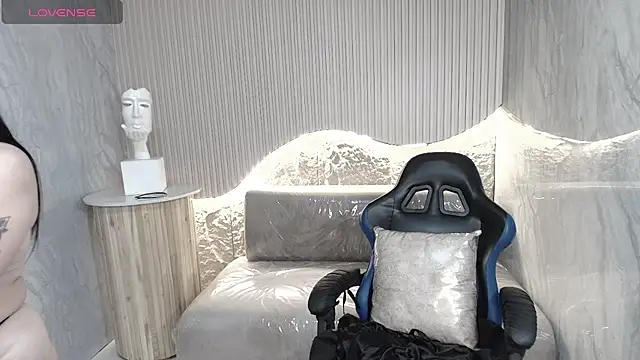 Snapshot of valeria_a1 chatting on 07/02/26, 03:07 valeria a1 online show from 07/02/26, 03:07