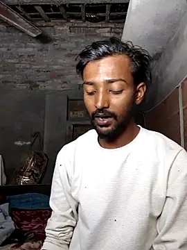 India HOT23 online show from 12/17/25, 12:21