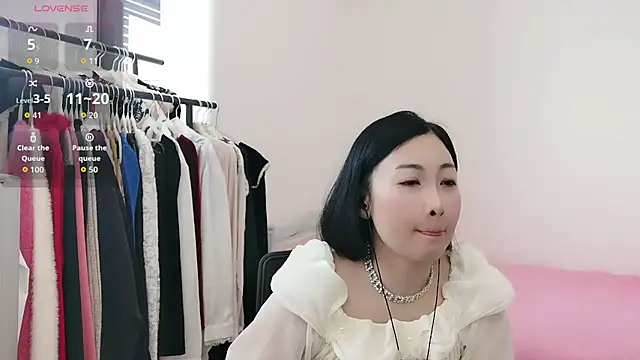 Rachel-6600 online show from 04/14/26, 03:33