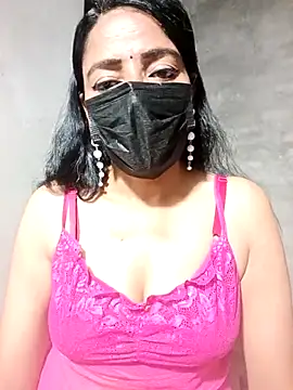 Snapshot of Shakira-Devi chatting on 10/12/25, 03:35 Shakira-Devi online show from 10/12/25, 03:35