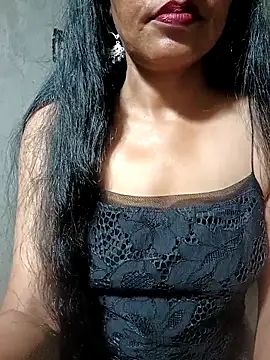 Snapshot of Shakira-Devi chatting on 10/08/25, 02:51 Shakira-Devi online show from 10/08/25, 02:51