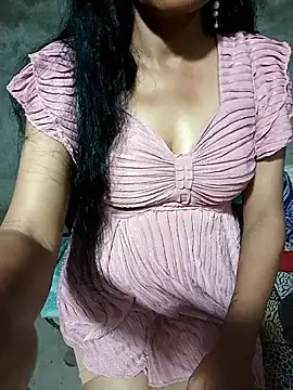 Snapshot of Shakira-Devi chatting on 09/18/25, 04:54 Shakira-Devi online show from 09/18/25, 04:54
