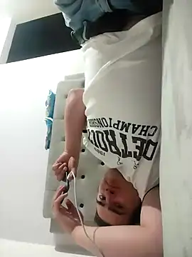 Andy-rtg online show from 11/24/25, 02:33