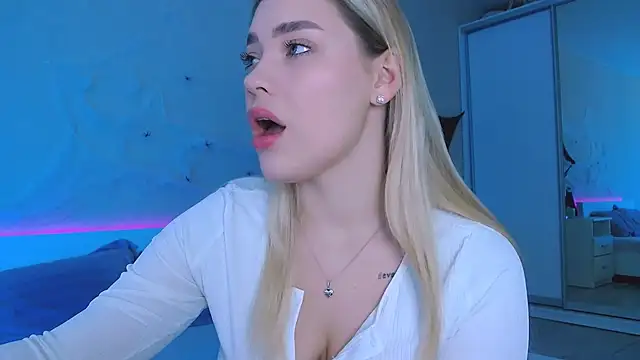 Snapshot of DIANAxxxDIAMOND chatting on 11/01/25, 09:58 DIANAxxxDIAMOND online show from 11/01/25, 09:58