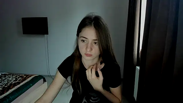 LilyHaart online show from 11/07/25, 05:34