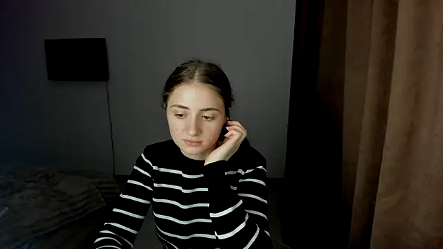 LilyHaart online show from 10/15/25, 04:15