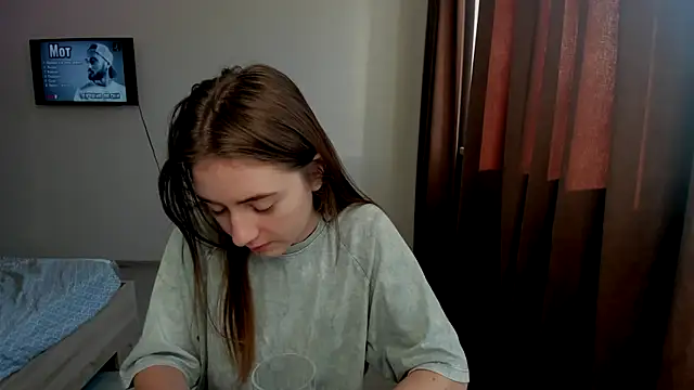 LilyHaart online show from 12/16/25, 06:39