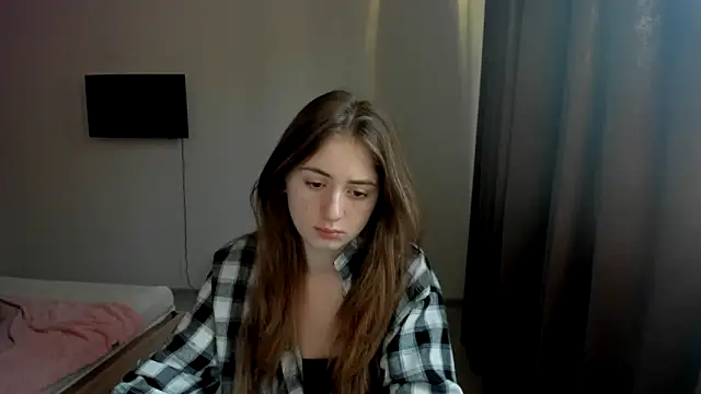 LilyHaart online show from 10/31/25, 05:15