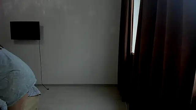 LilyHaart online show from 12/17/25, 05:45