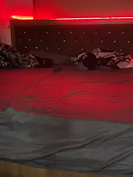 Snapshot of nightlife__12 chatting on 11/11/25, 05:52 nightlife 12 online show from 11/11/25, 05:52