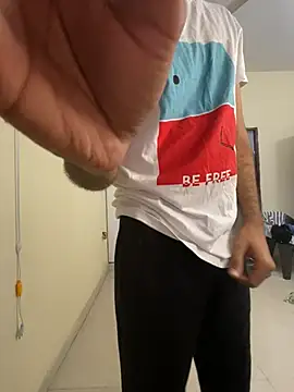 Snapshot of nightlife__12 chatting on 03/11/25, 04:18 nightlife 12 online show from 03/11/25, 04:18